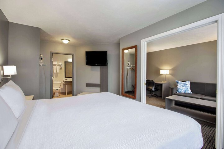 Room 16 of 63