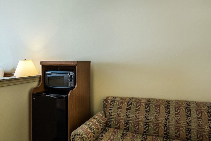 Room 19 of 40