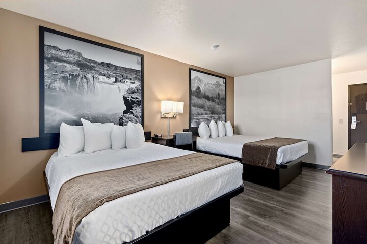 Room 18 of 36