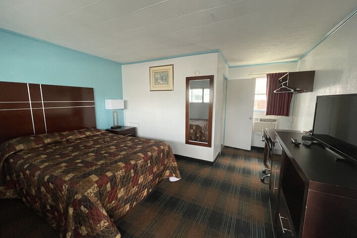 Room 20 of 25