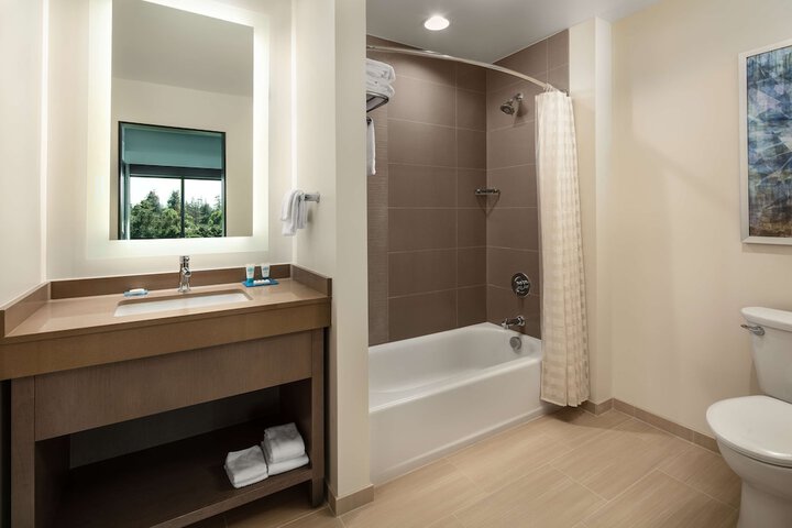 Room 18 of 42