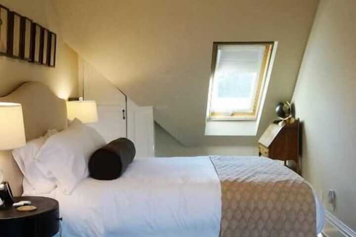 Room 30 of 47