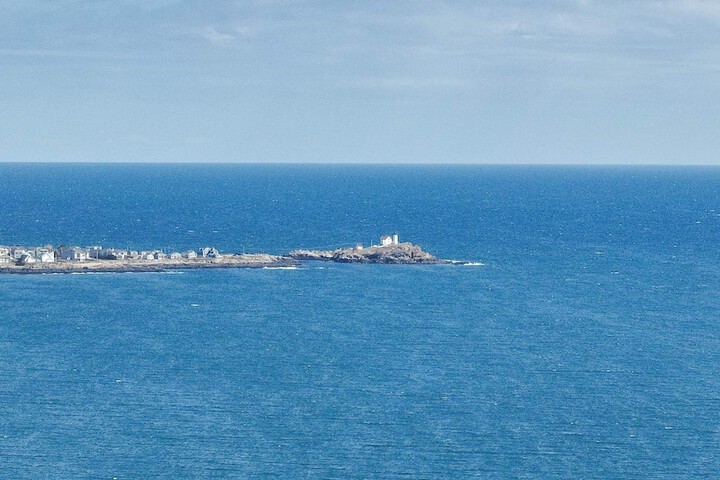 Stunning 5 Bdr Walk to York Harbor Beach!