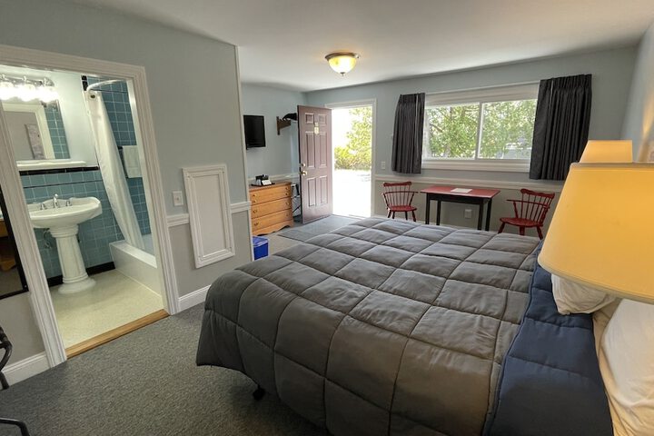 Room 21 of 32