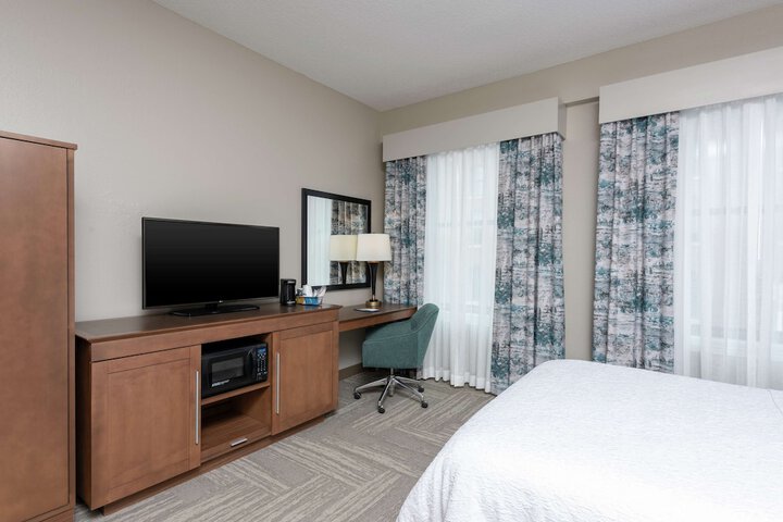 Room 25 of 62