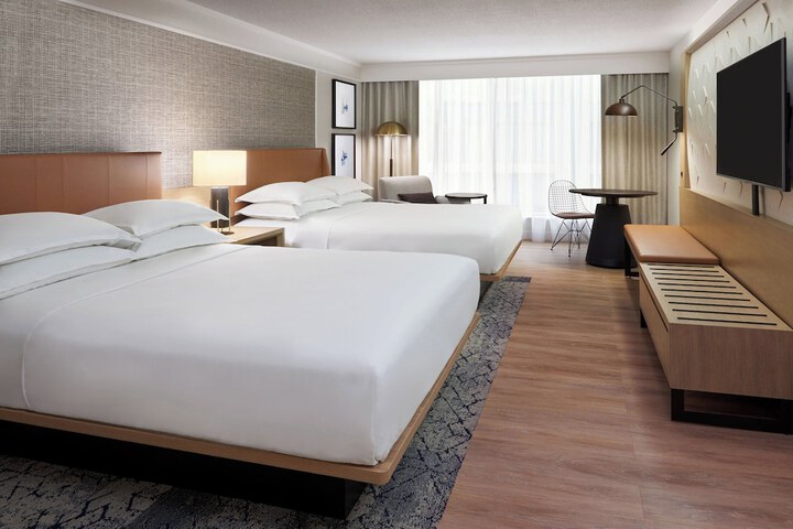 Sheraton Gateway Hotel in Toronto International Airport