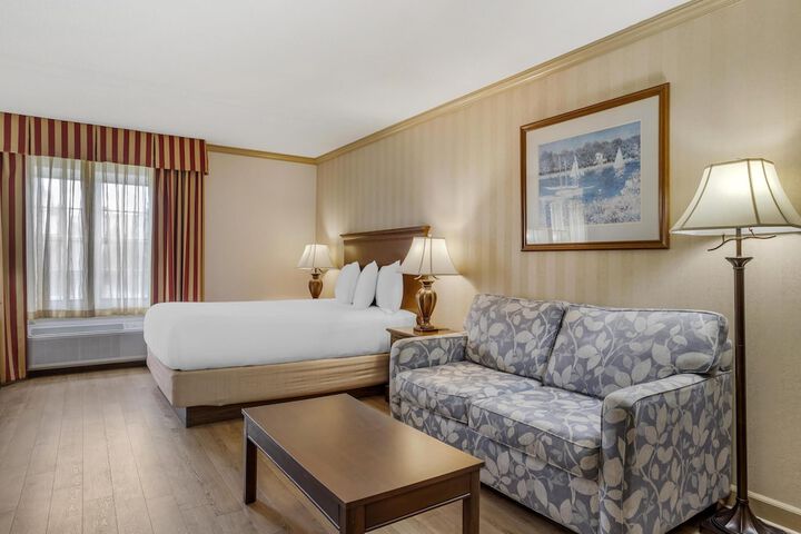 Best Western PLUS Morristown Inn-Florham Park