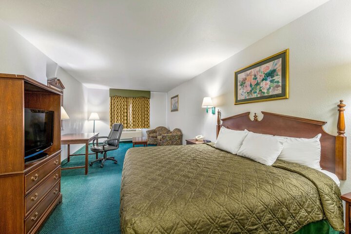 Room 18 of 40
