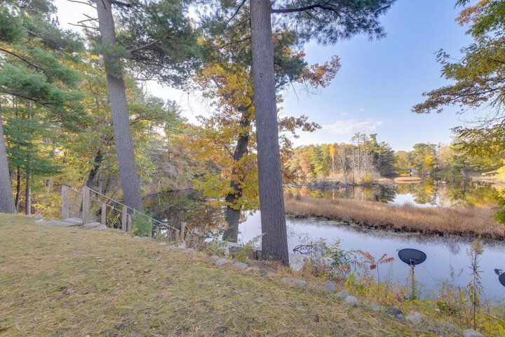 Antiquing & Fishing: Riverfront Waupaca Home!