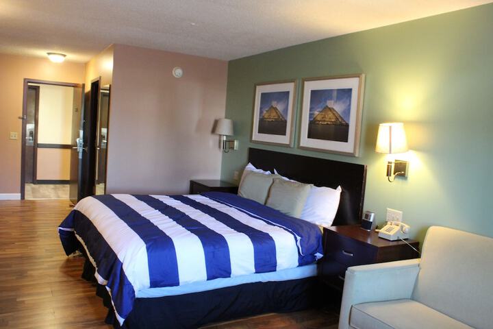 Bellevue Hotel & Suites