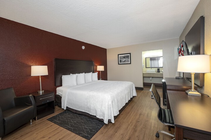 Room 21 of 39
