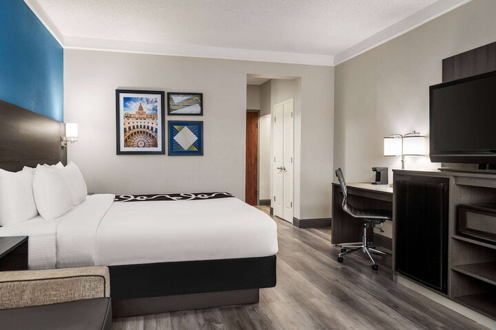 Room 29 of 40