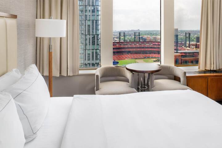 Hilton St. Louis at the Ballpark