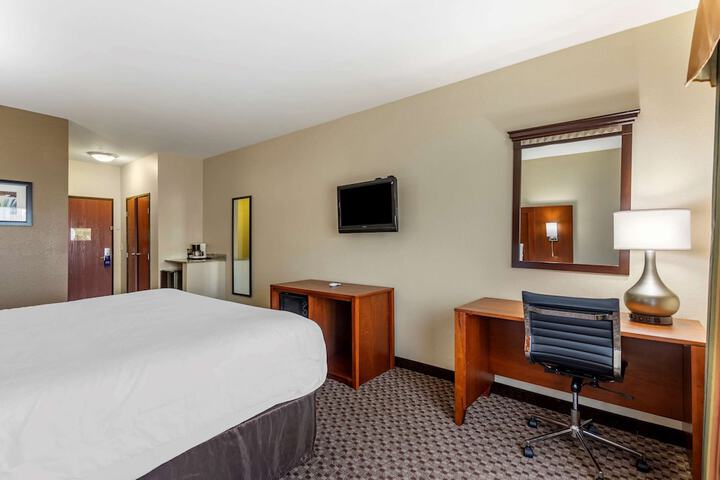 Room 17 of 31