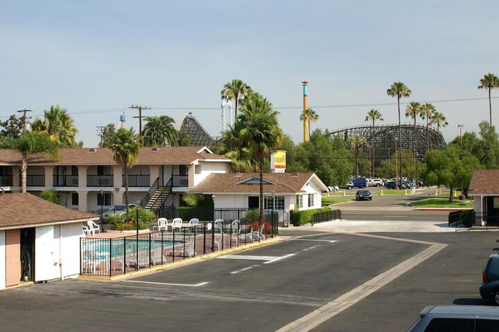 Hotel 4 of 59