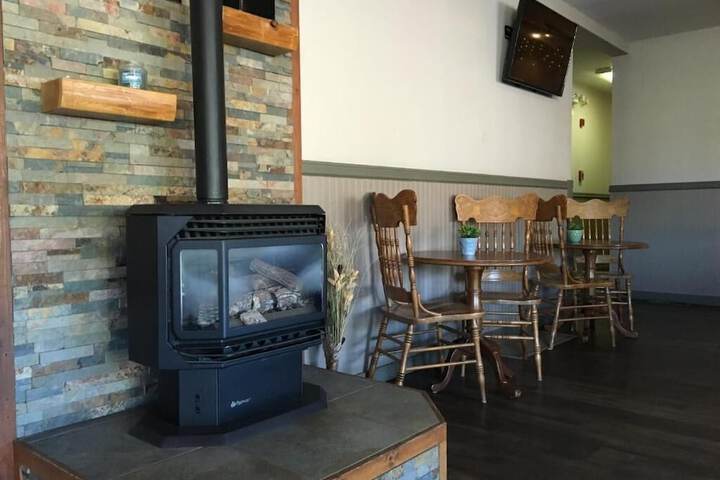 Timber Lodge Inn