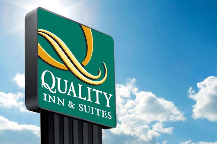 Quality Inn & Suites Dickson