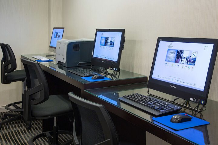 Business Center 110 of 113