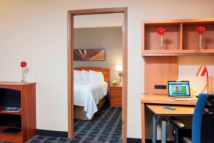 Room 10 of 17