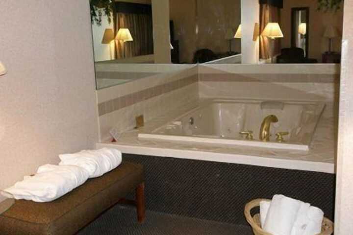 Comfort Inn Weirton - Steubenville