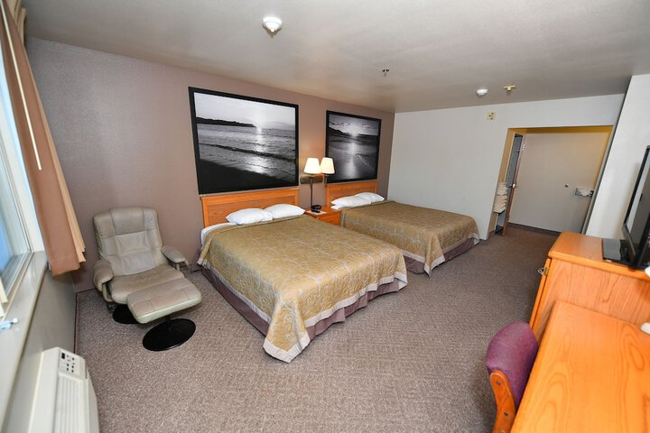 Room 13 of 34