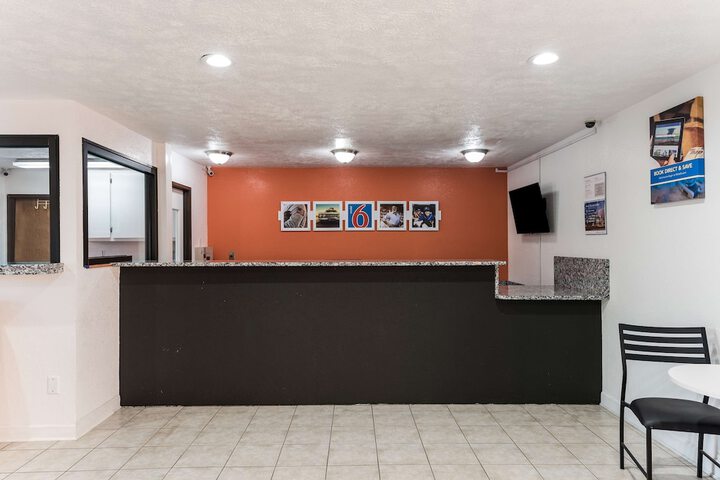 Hotel Interior 11 of 32
