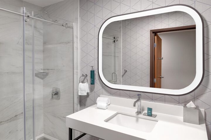 DoubleTree by Hilton Owatonna