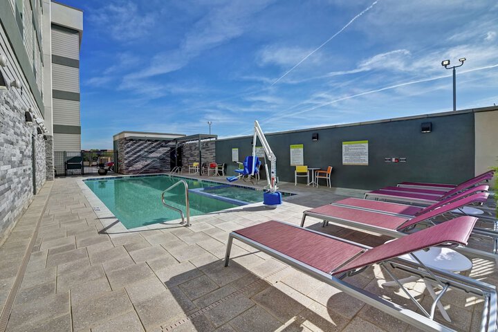 Pool 11 of 45