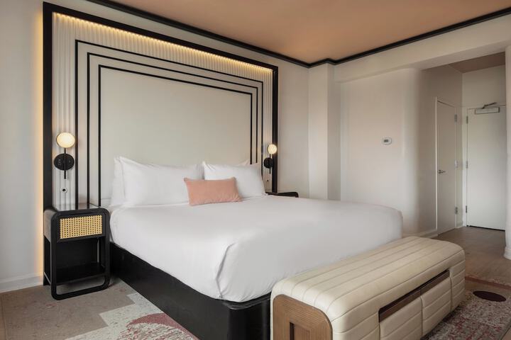 Room 54 of 71