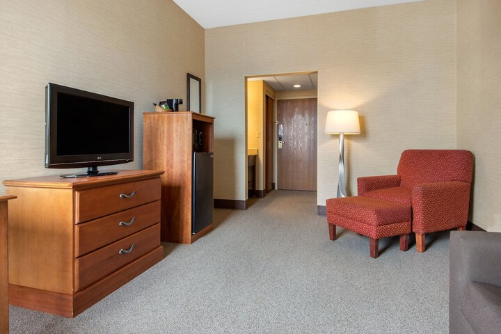 Room 25 of 36