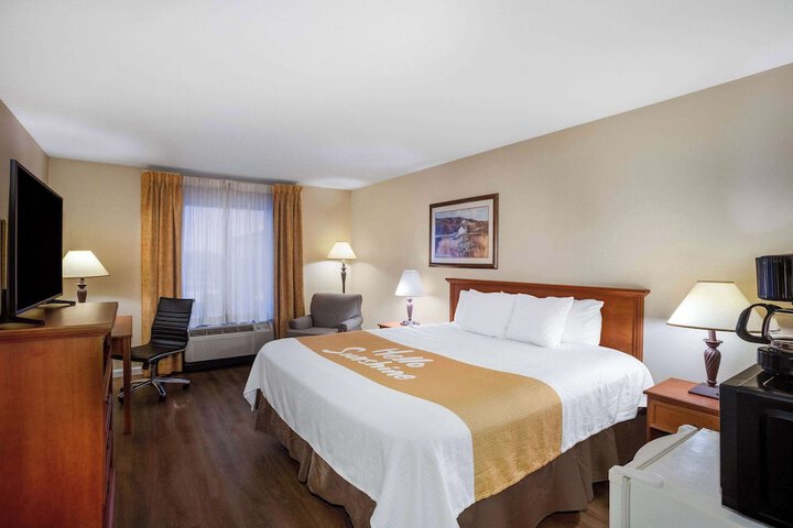 Room 27 of 42