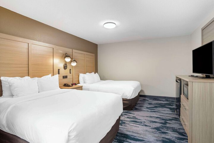 Room 21 of 39