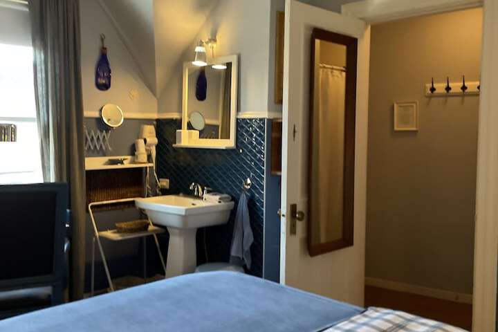 Room 56 of 164