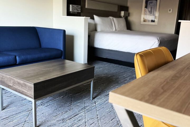 Room 51 of 120