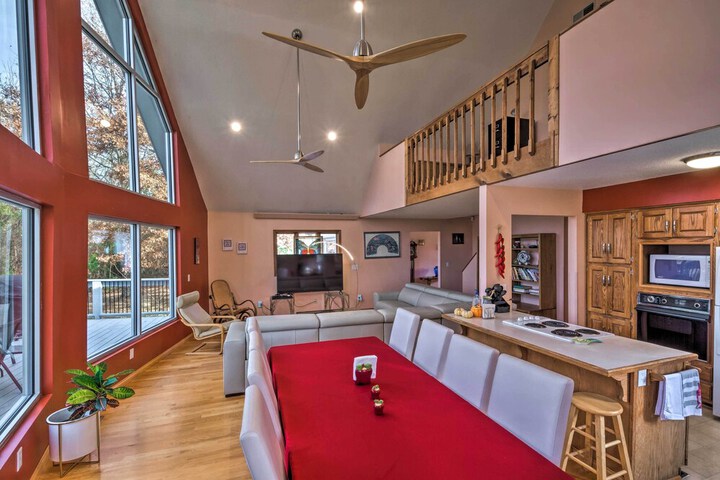 Lake Cumberland Home w / Deck + Water Access!