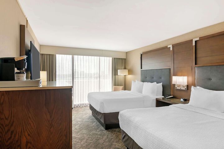 Best Western Plus Kansas City Sports Complex Hotel