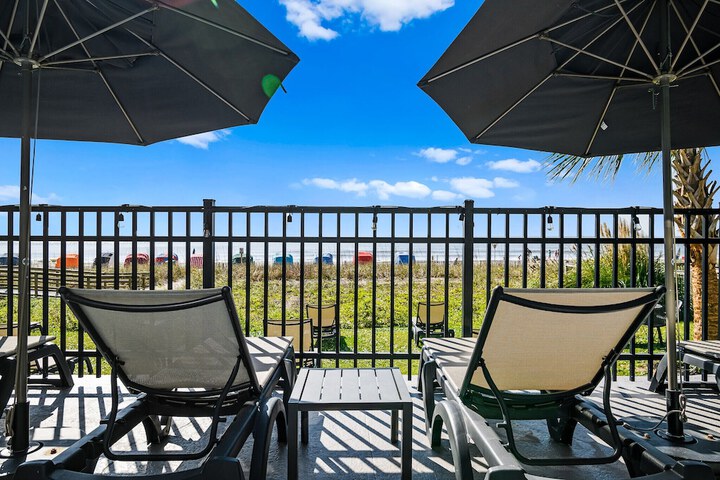 Terrace/Patio 71 of 77