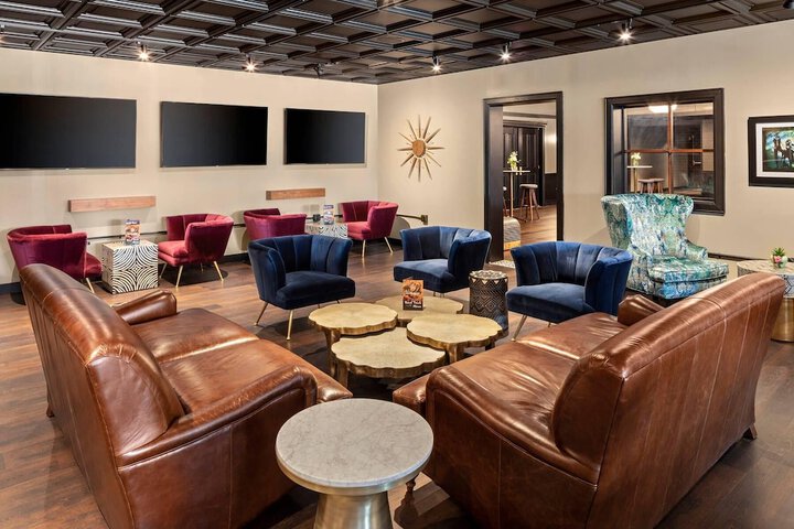 The Highlander Hotel Iowa City an Ascend Collection Hotel