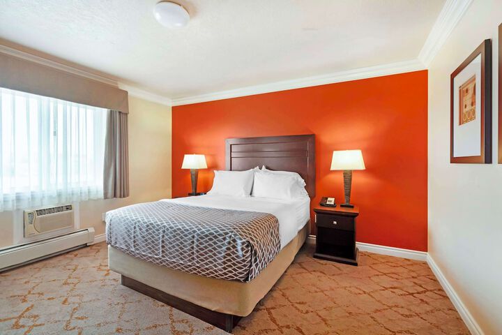 Best Western Plus Mirage Hotel & Resort