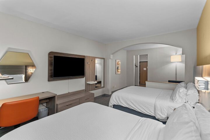 Room 17 of 65