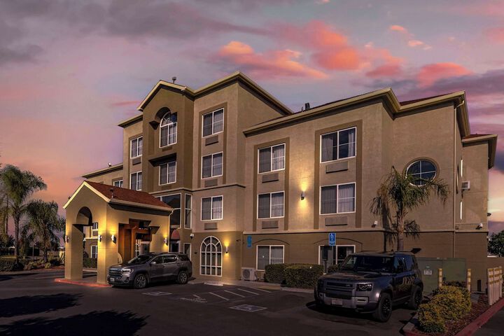 Comfort Inn Lathrop - Stockton Airport