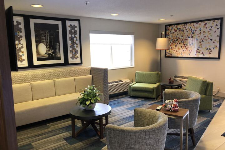 Holiday Inn Express Mt. Vernon by IHG
