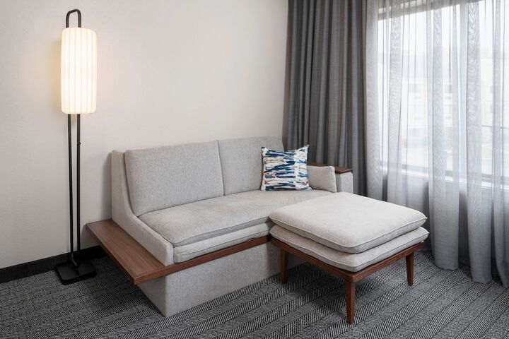 Room 25 of 48
