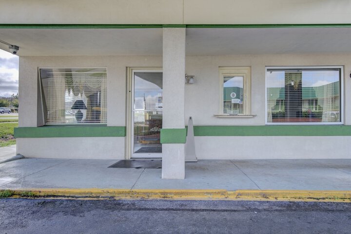Hotel 4 of 41