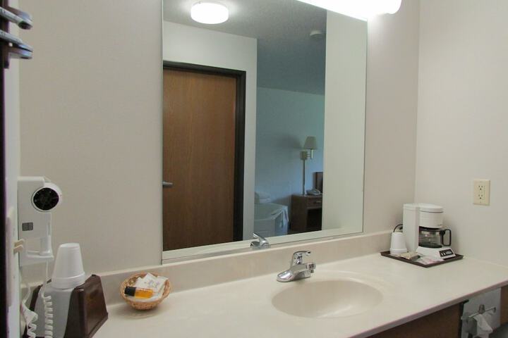 AmeriVu Inn and Suites - Stanley