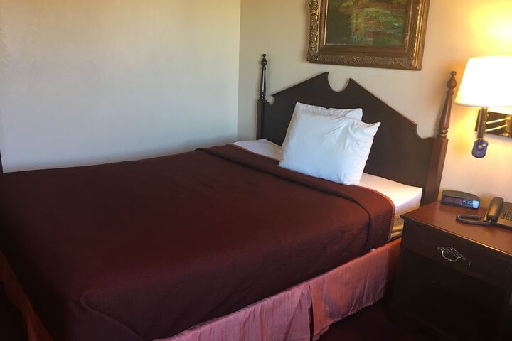 Room 11 of 21