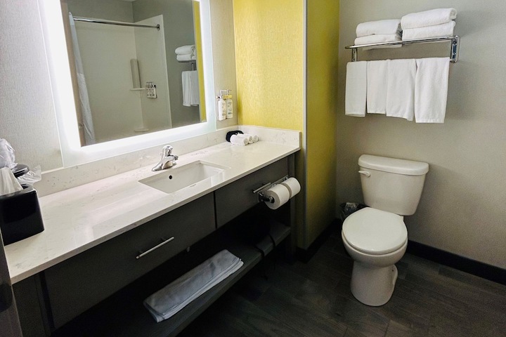 Holiday Inn Express & Suites Shippensburg by IHG