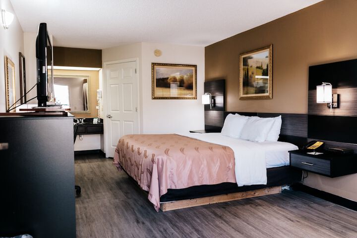 Quality Inn Johnson City I-26 exit 17