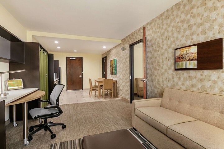 Room 30 of 63