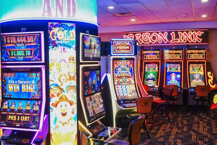 Entertainment 60 of 68